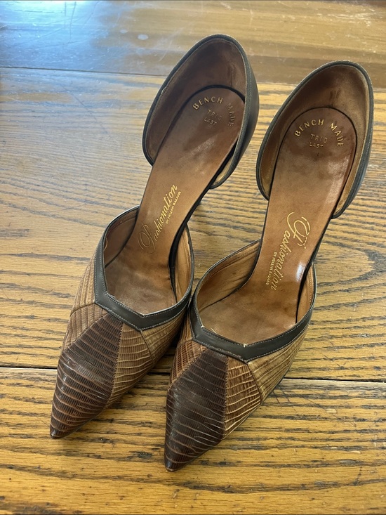 Vintage Shoes - Vintage Lizard bench made Fashionation Brown Textured Pointed-Toe D'Orsay Heels